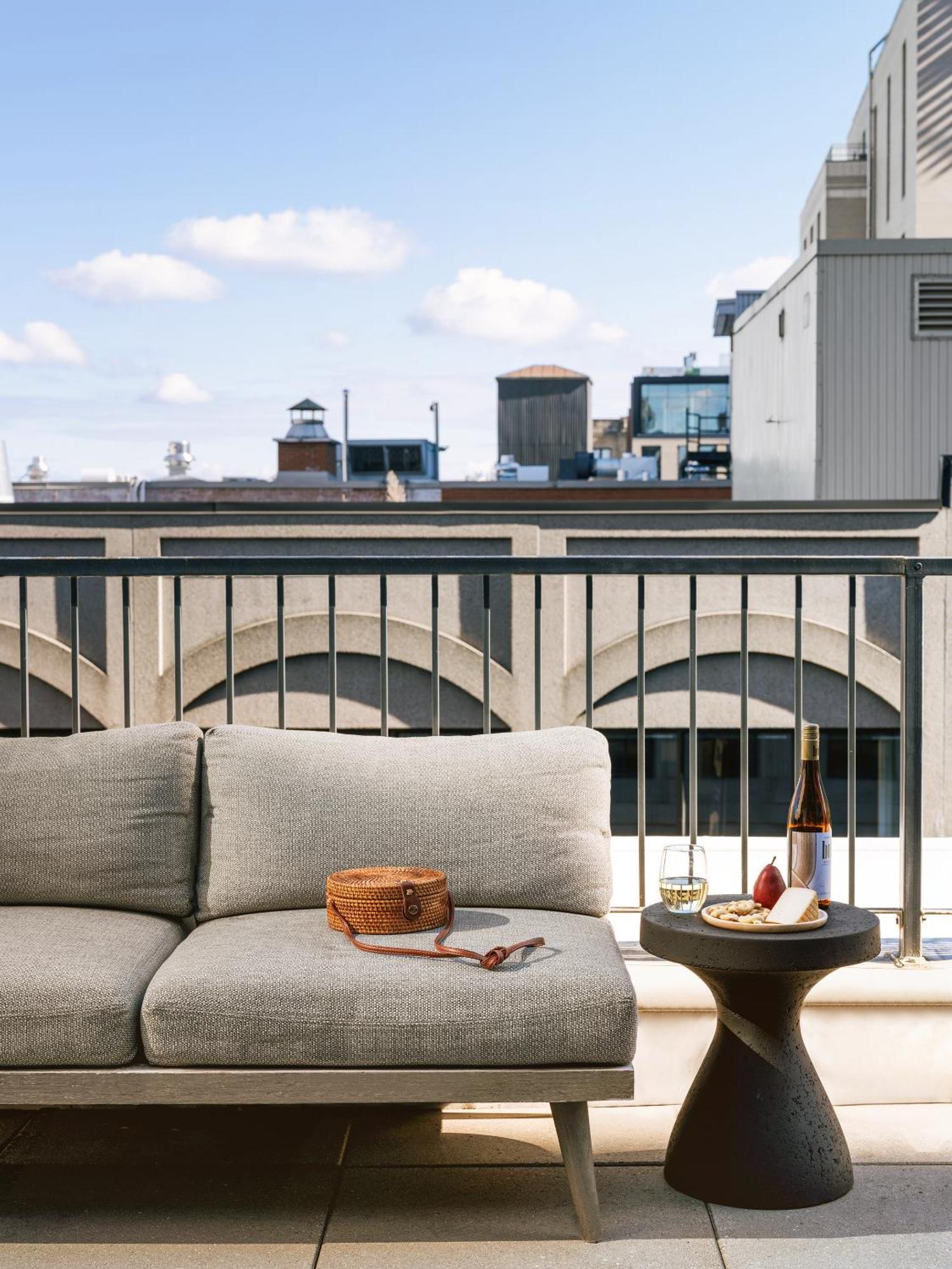 Sonder Penny Lane Aparthotel Montréal Exteriör bild